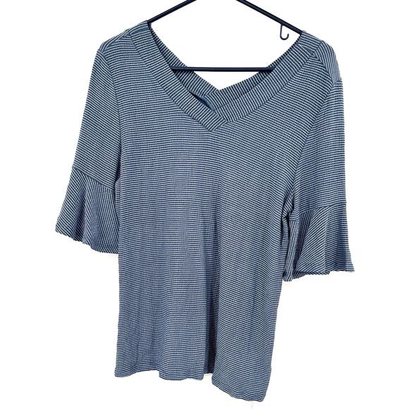 Como‎ Blu Size Small Knit Shirt Blue and White Ruffle Sleeves Loose Fit Blouse - Picture 1 of 5